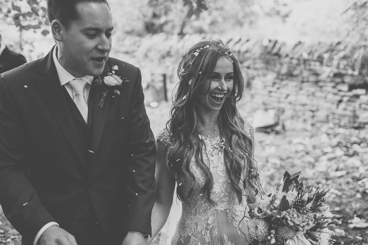 Ethereal Romantic Autumn Barn Wedding http://www.oacphotography.com/