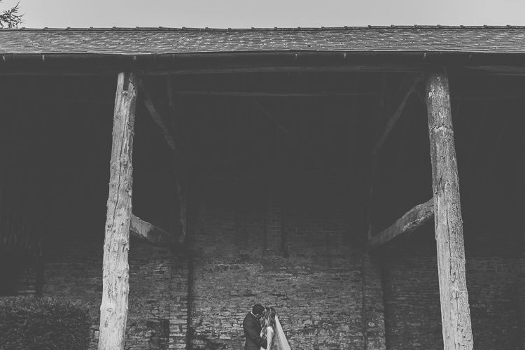 Ethereal Romantic Autumn Barn Wedding http://www.oacphotography.com/