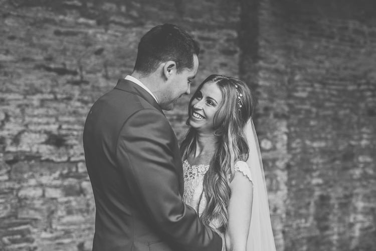 Ethereal Romantic Autumn Barn Wedding http://www.oacphotography.com/