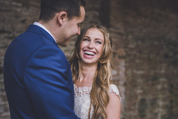 Ethereal Romantic Autumn Barn Wedding http://www.oacphotography.com/