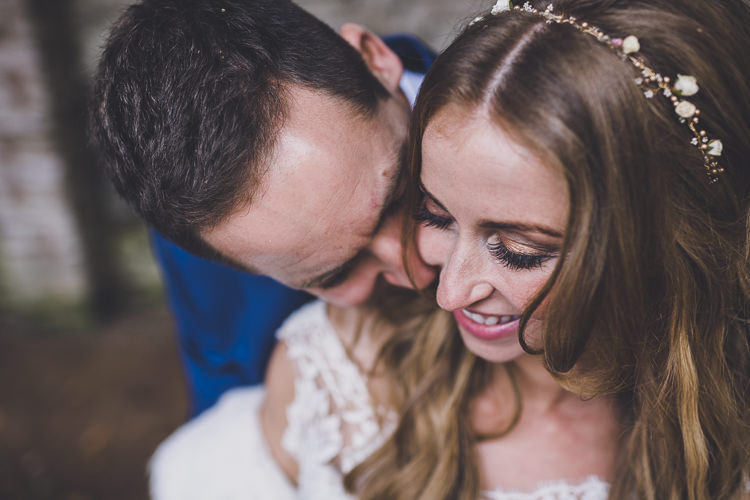 Ethereal Romantic Autumn Barn Wedding http://www.oacphotography.com/