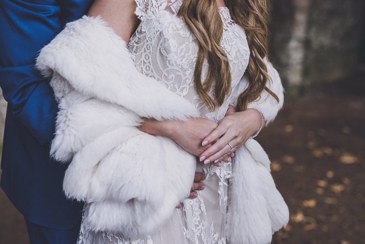 Ethereal Romantic Autumn Barn Wedding http://www.oacphotography.com/