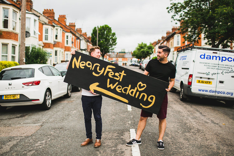 Sign Post Fun Festival Glamping Wedding https://storry.co.uk/