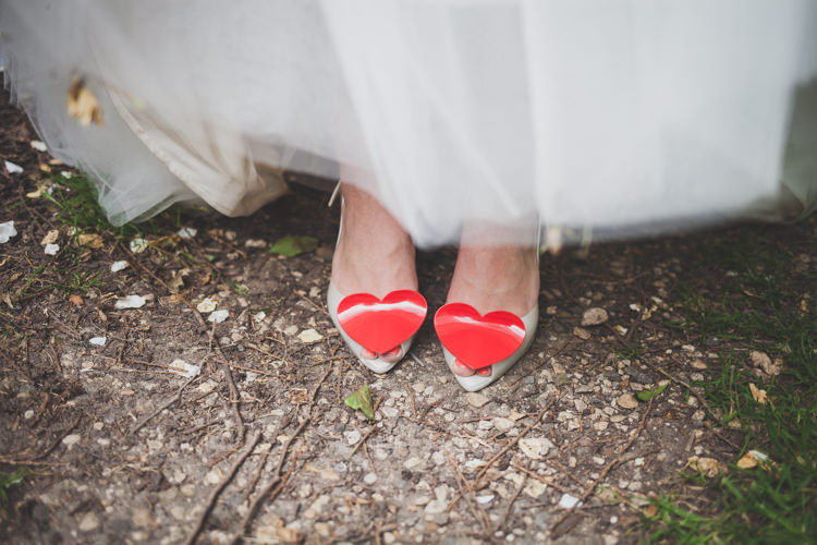 DIY Summer Tipi Wedding http://www.eva-photography.com/
