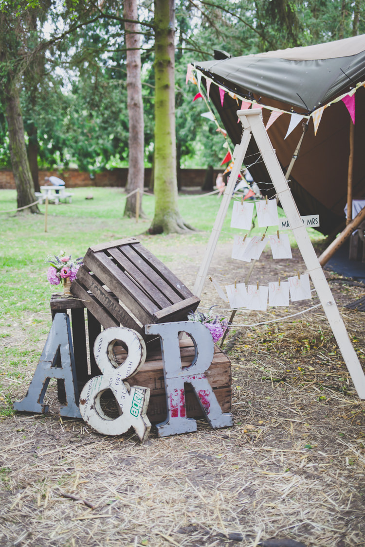 Giant Letters Crate Decor DIY Summer Tipi Wedding http://www.eva-photography.com/
