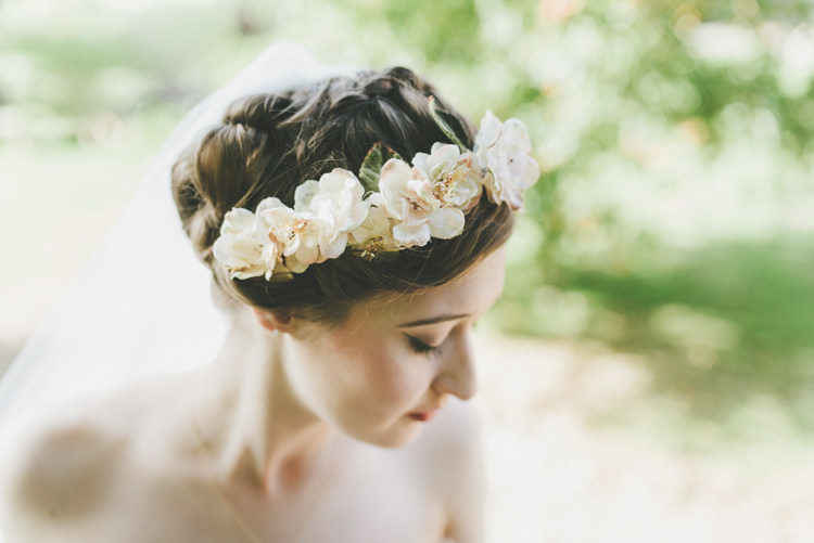 Flower Crown Headdress Accessory Bride Bridal Hair Eclectic Quirky DIY Vintage Wedding https://www.georgimabee.com/