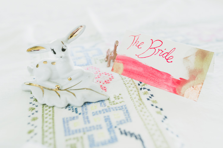 Deer Ornament Place Name Card Eclectic Quirky DIY Vintage Wedding https://www.georgimabee.com/