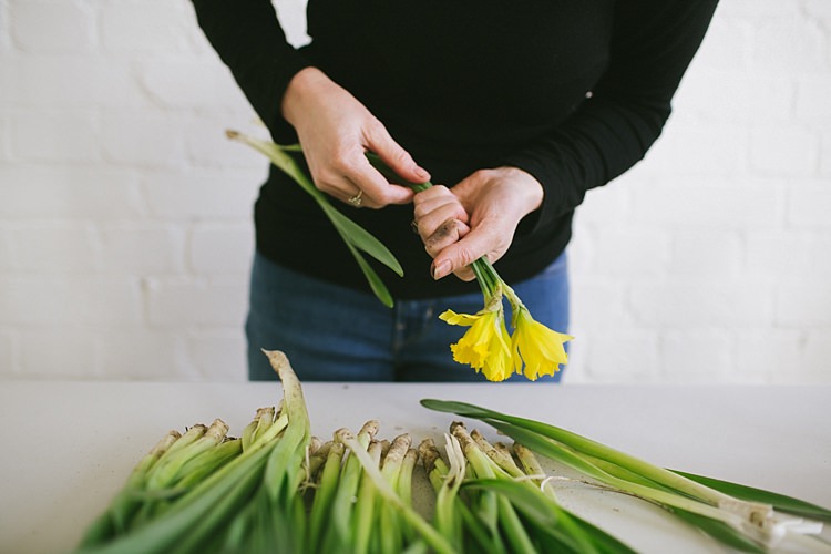 DIY Daffodil Spring Topiary Table Centrepiece www.binkynixon.com