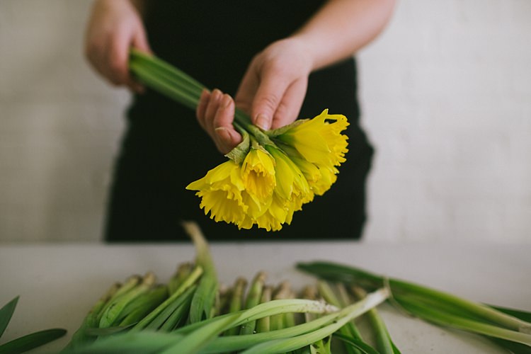 DIY Daffodil Spring Topiary Table Centrepiece www.binkynixon.com
