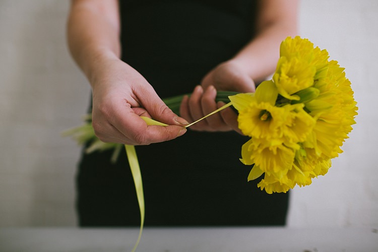 DIY Daffodil Spring Topiary Table Centrepiece www.binkynixon.com