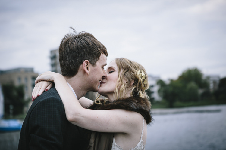 Stylish Clean Modern City Wedding https://mybeautifulbride.co.uk/