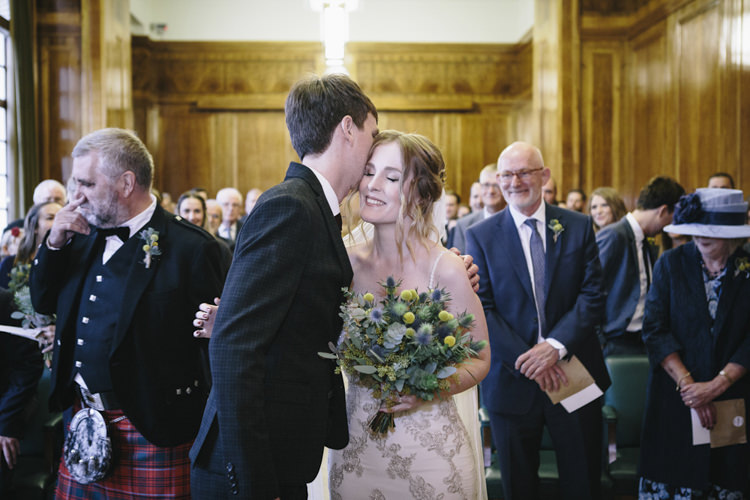 Stylish Clean Modern City Wedding https://mybeautifulbride.co.uk/
