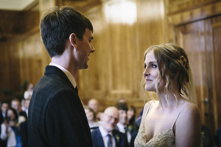 Stylish Clean Modern City Wedding https://mybeautifulbride.co.uk/