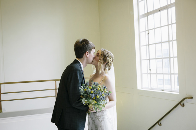Stylish Clean Modern City Wedding https://mybeautifulbride.co.uk/