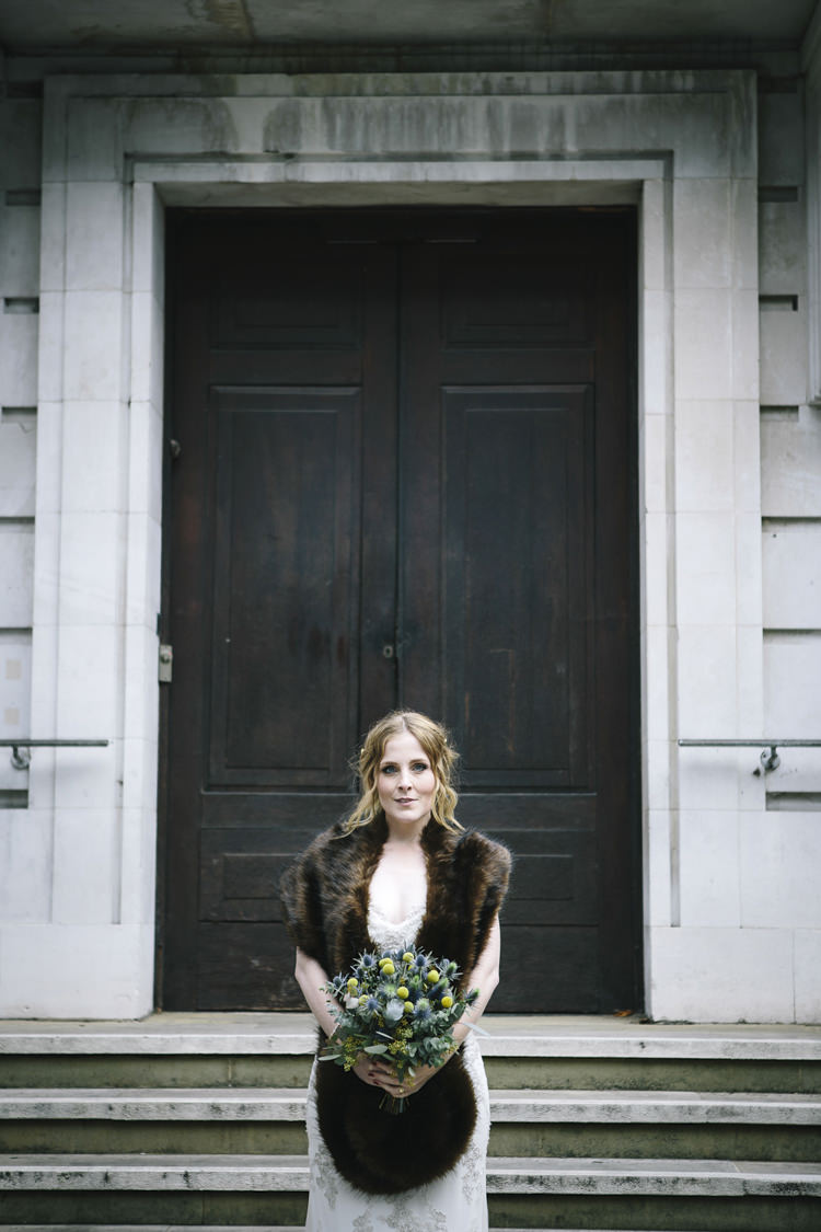 Fur Stole Bride Bridal Accessory Stylish Clean Modern City Wedding https://mybeautifulbride.co.uk/