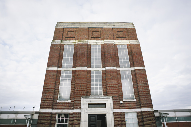 Stylish Clean Modern City Wedding https://mybeautifulbride.co.uk/