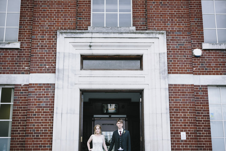 Stylish Clean Modern City Wedding https://mybeautifulbride.co.uk/