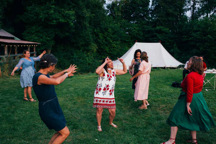 Indie Outdoorsy Camp Wedding http://emilytylerphotography.com/