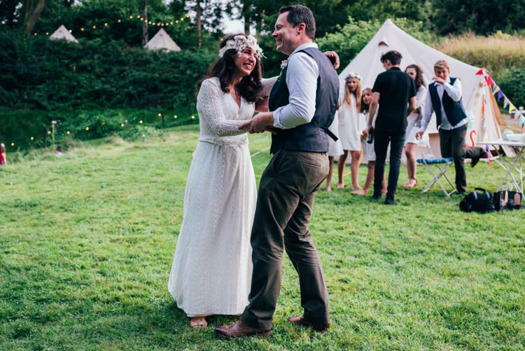 Indie Outdoorsy Camp Wedding http://emilytylerphotography.com/