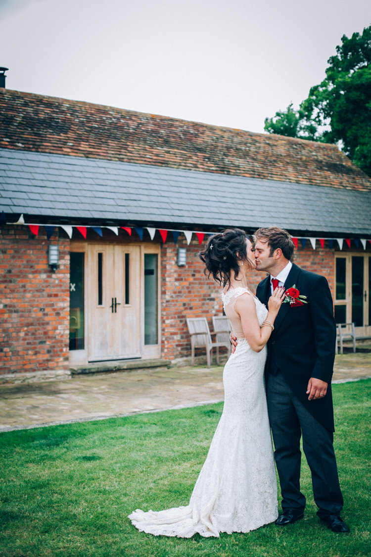Hand Made Red White Blue Farm Wedding http://www.caseyavenue.co.uk/