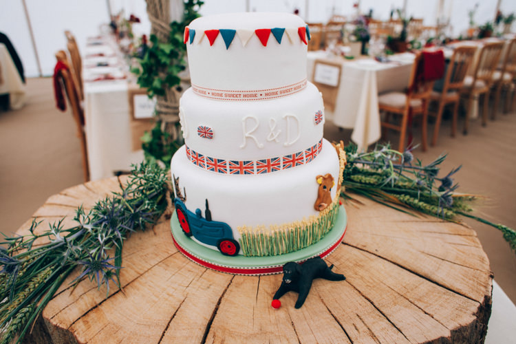 Cake Tractor Union Jacks Hand Made Red White Blue Farm Wedding http://www.caseyavenue.co.uk/