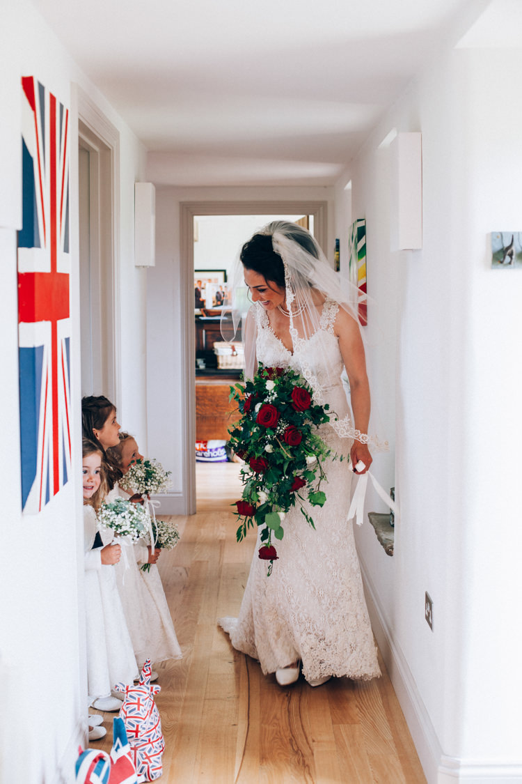 Hand Made Red White Blue Farm Wedding http://www.caseyavenue.co.uk/