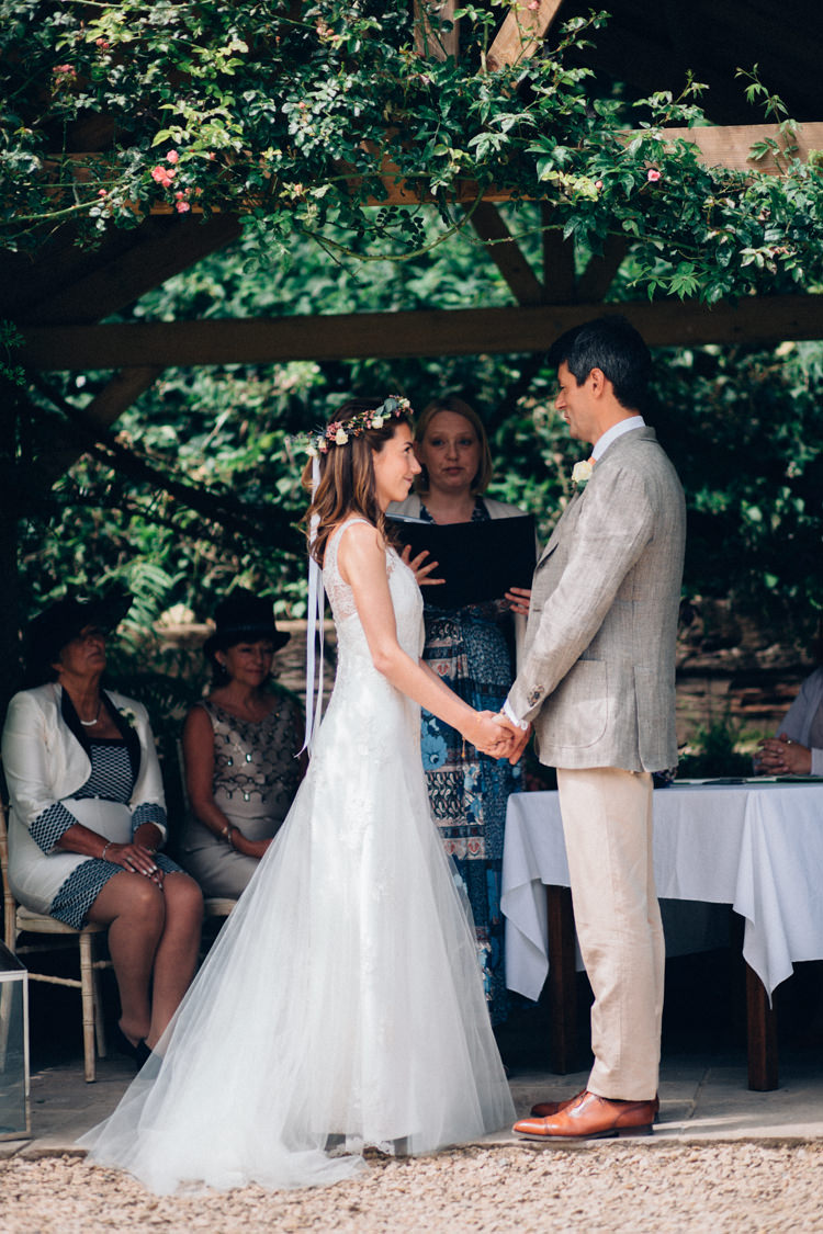 Rustic Home Made Farm Wedding http://blondiephotography.co.uk/