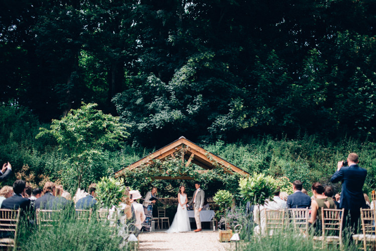 Rustic Home Made Farm Wedding http://blondiephotography.co.uk/