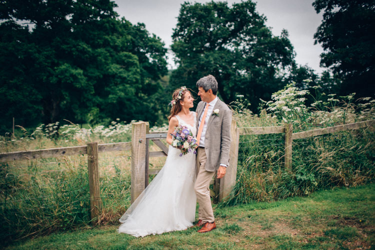 Rustic Home Made Farm Wedding http://blondiephotography.co.uk/