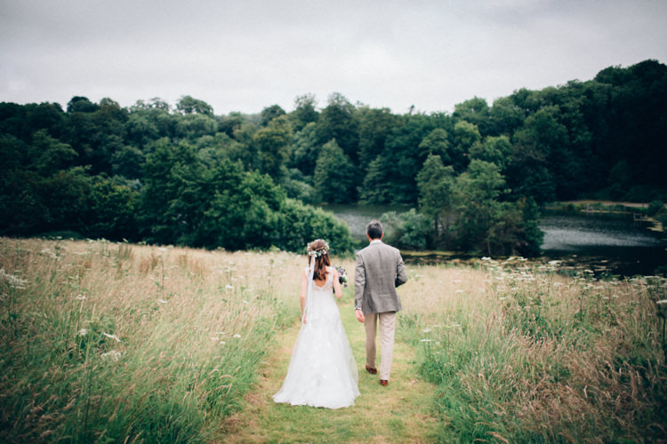 Rustic Home Made Farm Wedding http://blondiephotography.co.uk/