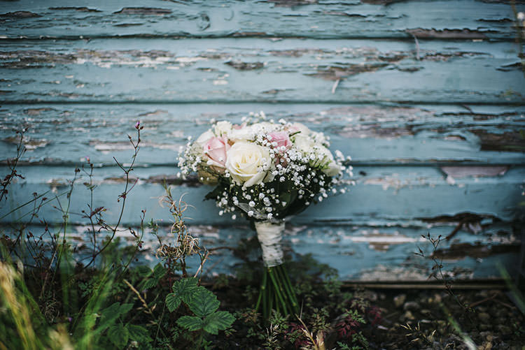 Bouquet Flowers Roses Gyp Gypsophila Mint Green Natural Wedding https://www.kerrywoodsphotography.com/