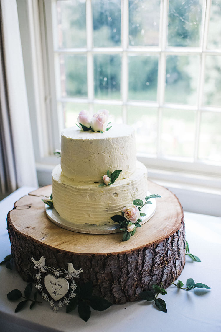 Butttercream Cake Flowers Log Stand Mint Green Natural Wedding https://www.kerrywoodsphotography.com/