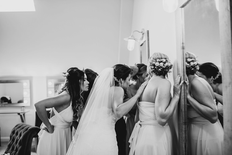 Elegant Stylish Floral Wedding http://www.jordannamarston.com/