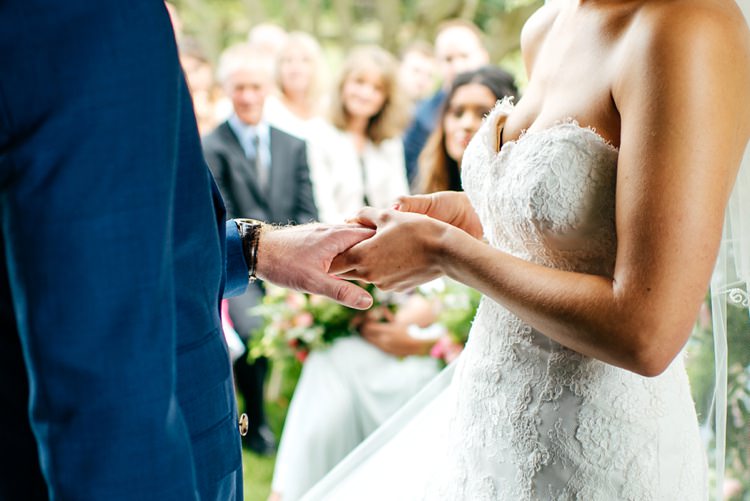 Elegant Stylish Floral Wedding http://www.jordannamarston.com/