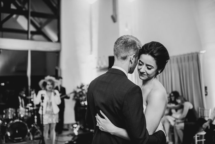 Elegant Stylish Floral Wedding http://www.jordannamarston.com/