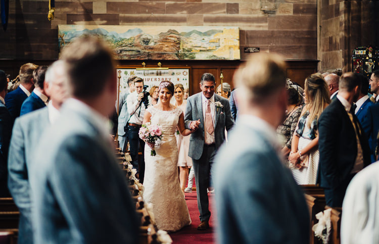 Quirky Crafty Rustic Barn Wedding http://www.stevebridgwoodphotography.co.uk/