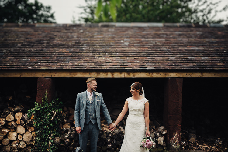 Quirky Crafty Rustic Barn Wedding http://www.stevebridgwoodphotography.co.uk/