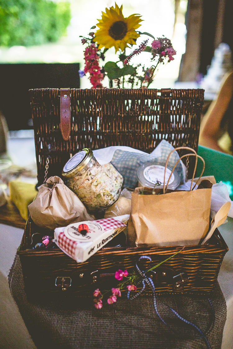 Picnic Hamper Basket Food Rustic Bohemian DIY Barn Wedding http://lovethatsmilephotography.com/