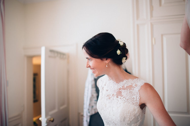Pretty Quintessential English Country Garden Wedding http://blondiephotography.co.uk/