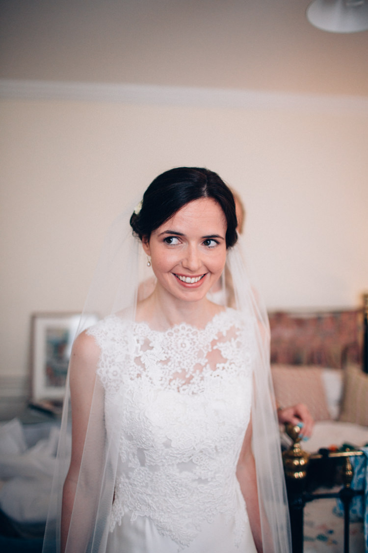 Bride Bridal Make Up Veil Pretty Quintessential English Country Garden Wedding http://blondiephotography.co.uk/