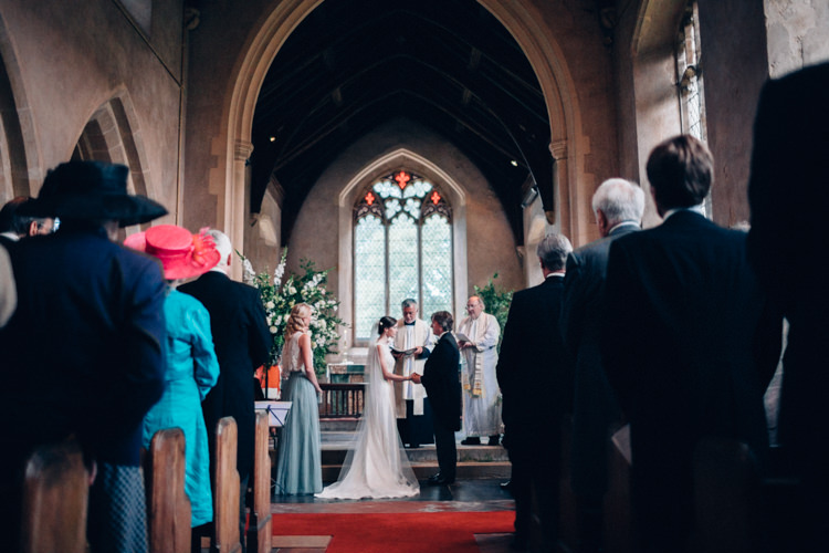 Pretty Quintessential English Country Garden Wedding http://blondiephotography.co.uk/