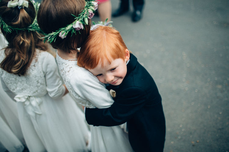 Pretty Quintessential English Country Garden Wedding http://blondiephotography.co.uk/