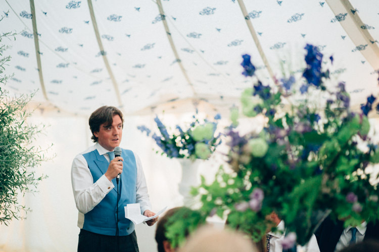 Pretty Quintessential English Country Garden Wedding http://blondiephotography.co.uk/