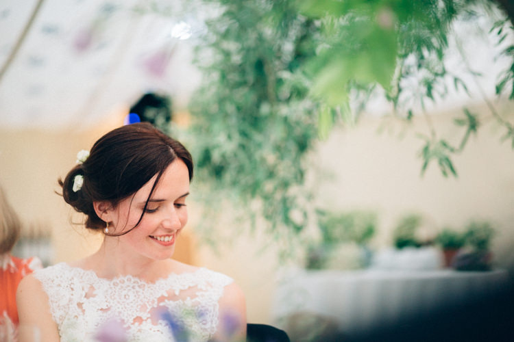 Pretty Quintessential English Country Garden Wedding http://blondiephotography.co.uk/