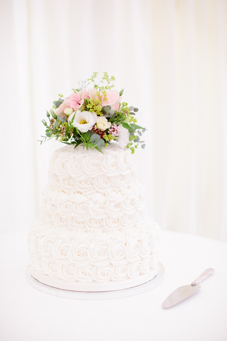 Swirl Buttercream Cake White Flowers Pretty Pink Garden Party Wedding http://www.helencawtephotographyblog.com/
