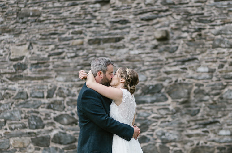 Natural Sage Green Farm Wedding https://www.loveluella.co.uk/
