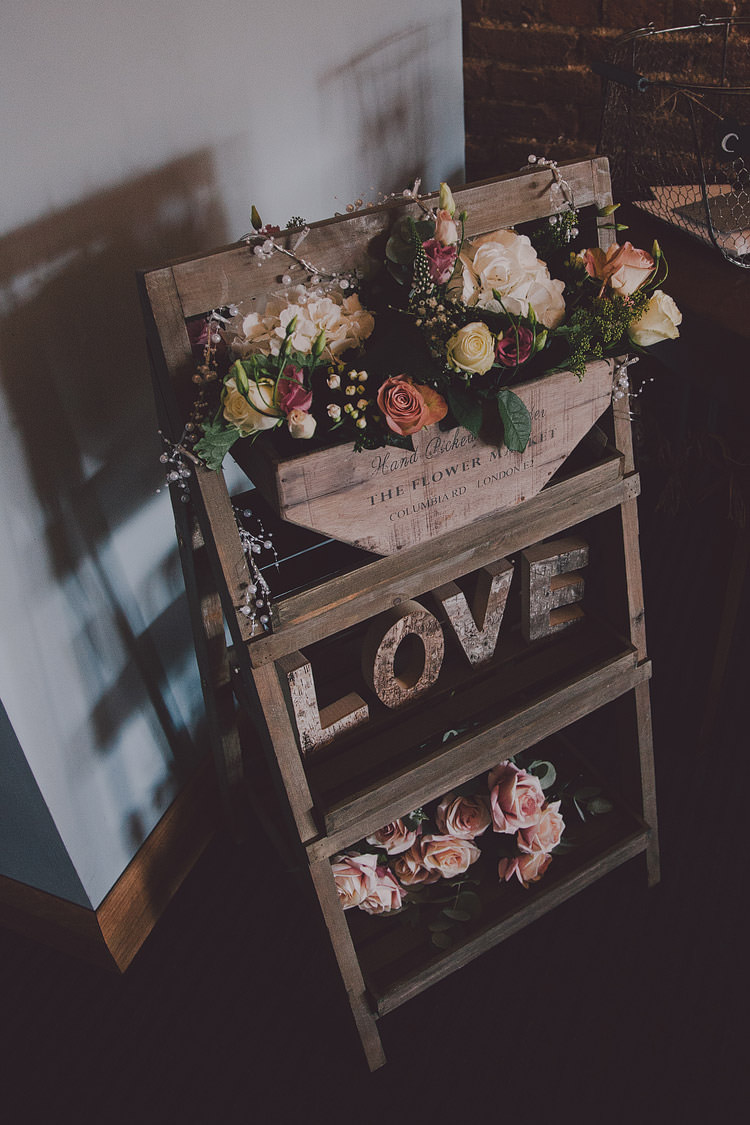 Ladder Decor Flowers Sign Chic Rustic Grey Barn Wedding http://www.kevelkinsphotography.co.uk/