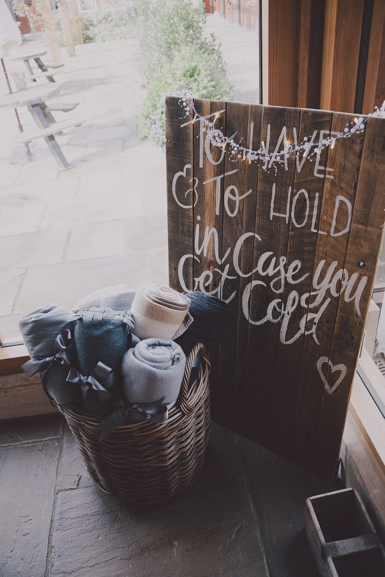 Blankets Warm Cosy Idea Sign Chic Rustic Grey Barn Wedding http://www.kevelkinsphotography.co.uk/