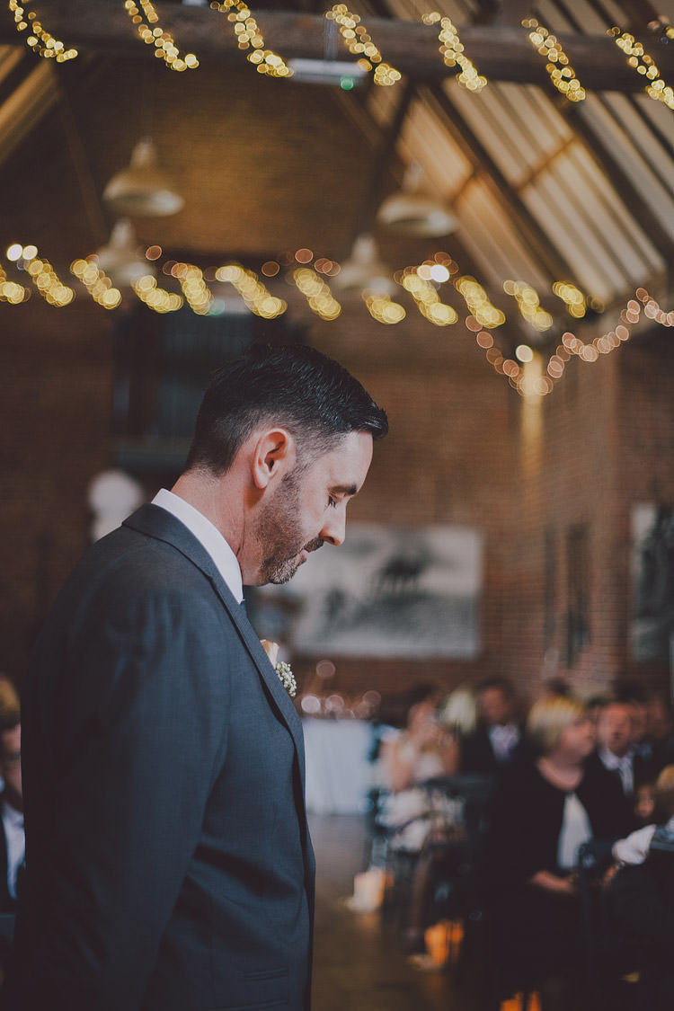 Chic Rustic Grey Barn Wedding http://www.kevelkinsphotography.co.uk/