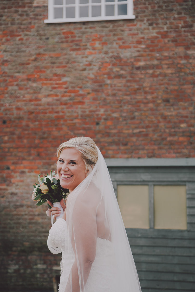 Chic Rustic Grey Barn Wedding http://www.kevelkinsphotography.co.uk/